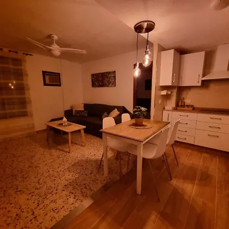 De Estreno En Patios Tipicos De San Basilio Apartamento *
